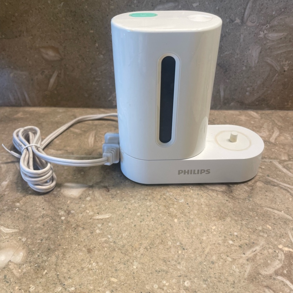 Philips Sonicare HX6160/D White UV Toothbrush Sanitizer/charger ONLY